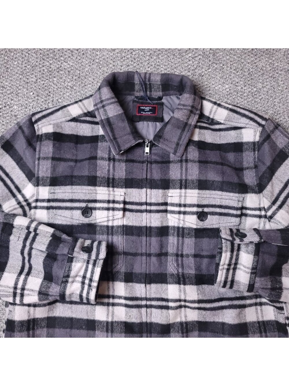 UNTUCKit Corwin Wool Jacket Mens L large Plaid Zip Up Black Gray Heavy Polyester